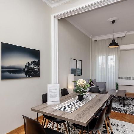C.4 Red Rose #Colony_Central_Apartment Szaloniki Kültér fotó