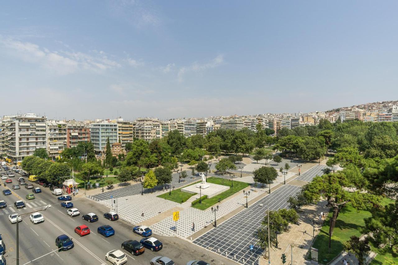 C.4 Red Rose #Colony_Central_Apartment Szaloniki Kültér fotó